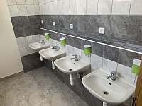 Společné koupelny na patře - apartmán ubytování Česká Lípa