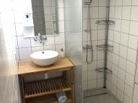 Koupelna/sprchový kout - pronájem chaty Říčany u Prahy