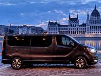 Kamarádka Zuzana vás odveze na výlet - Renault Trafic Spaceclass 2023 (pro 8osob - pronájem apartmánu Praha 6