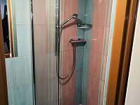 velká sprcha v patře - Říčky v Orlických horách