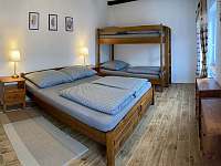 Ložnice s manželskou postelí a patrovou postelí - Kozlov