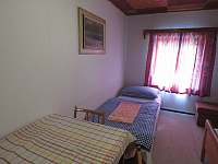 Pokoj 4 - 3 lůžka - manželská postel a samostatné lůžko - Rokytnice v Orlických horách