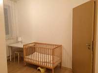 V apartmánu je k dispozici dětská postýlka - ubytování Olomouc