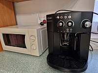 Mikrovlnka,automatický kávovar - Veľký Slavkov
