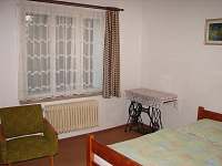 Ložnice v přízemí, Ubytování u Pražanů - chalupa k pronajmutí Martinicce u Březnice