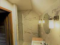 Pokoj č.1 Koupelna se sprchovým koutem a toaletou - Kersko