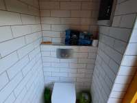 WC vnitřní - pronájem chaty Kostomlátky - Doubrava