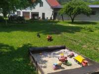 Pískoviště pro malé hosty na zahradě - Děkov