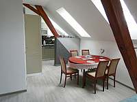 Apartmán č.2 (obývací pokoj s kuchyní) - Levín