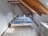 Dvoulůžkový pokoj s manželskou postelí - apartmán k pronajmutí Čestín - Čenovice