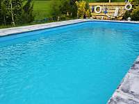 bazén pro milovníky plavání - pronájem chalupy Podmokly u Sušice