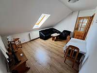 obývací pokoj - apartmán k pronájmu Staré Volšovy