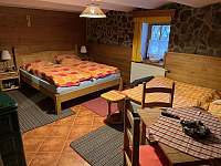 Malý apartmán ložnice - chalupa k pronajmutí Železná Ruda
