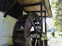 Původní mlýn-nyní k dekoraci - Zadov