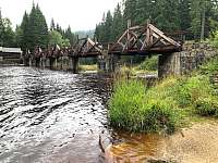 Hradlový most kousek od chaty - Srní - Vchynice-Tetov