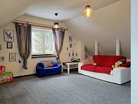 Dětský pokoj v podkroví (možnost 2 velkých matrací na podlahu) - Hořejší Krušec