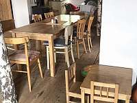 Stolek a židličky pro děti - apartmán k pronájmu Klášterec nad Orlicí - Lhotka