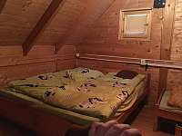 Ložnice v podkroví - chata ubytování Litošice - Krasnice