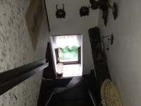 schody do podkroví - chalupa k pronájmu Velký Vřešťov