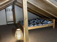 Manželská postel v podkroví - Velké Petrovice