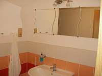 Koupelna naproti Oranžovému pokoji - Borohrádek - Šachov