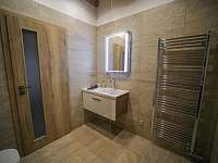 Koupelna v obytném patře - chata ubytování Oblanov