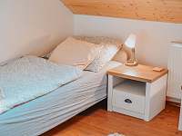 Pokoj č3. 2x samostatná postel - apartmán k pronajmutí Polná