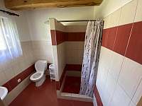 Červená koupelna - Kramolín