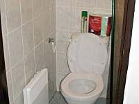 Samostatná toaleta - pronájem chaty Javorek