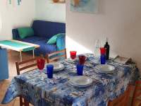 Jídelní stůl - apartmán ubytování Sardinie, La Ciaccia
