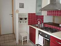kuchyně v přízemí plně vybavená - pronájem rekreačního domu Kali - Ugljan - Chorvatsko