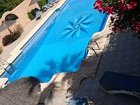 Náš společný bazén - Turre, oblast Almeria, Španělsko