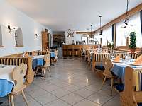 Restaurace - ubytování Uttenheim - Italské Alpy