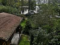 Kaolinové jezírko ve Velkém Luhu na naší chatě, 4 km od chalupy ve Skalné - 